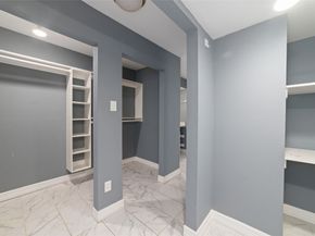 7655 S Braeswood Boulevard 2, Houston TX 77071