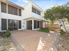 7655 S Braeswood Boulevard 2, Houston TX 77071