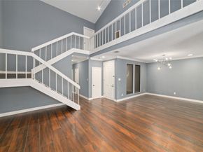 7655 S Braeswood Boulevard 2, Houston TX 77071