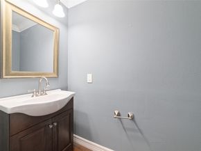 7655 S Braeswood Boulevard 2, Houston TX 77071