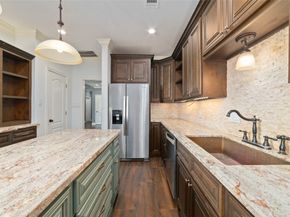 7655 S Braeswood Boulevard 2, Houston TX 77071