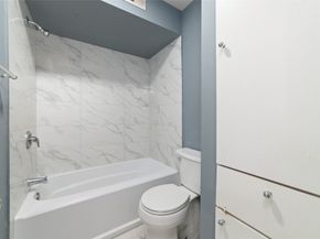 7655 S Braeswood Boulevard 2, Houston TX 77071