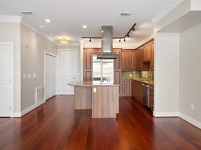 1419 Montrose Boulevard 301, Houston TX 77019