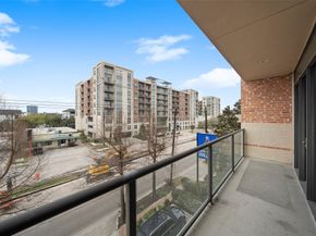 1419 Montrose Boulevard 301, Houston TX 77019