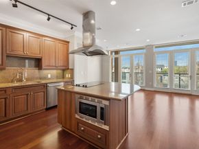 1419 Montrose Boulevard 301, Houston TX 77019