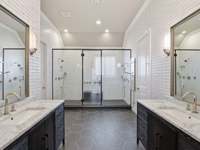 10933 Upland Park, Houston TX 77043