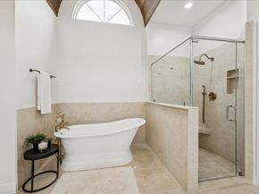 24 Villa Bend Drive, Houston TX 77069