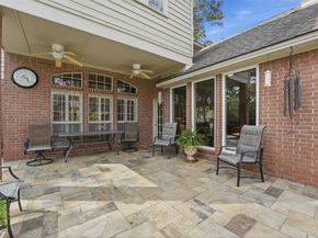 1802 Lofty Maple Trail, Kingwood TX 77345