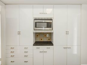 15 Greenway Plaza 10G, Houston TX 77046