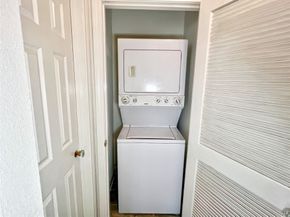 3130 SW Walnut Bend Lane SW 409, Houston TX 77042