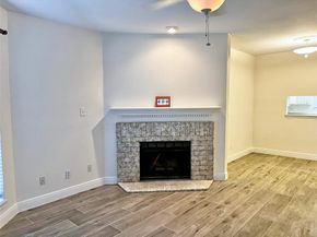 3130 SW Walnut Bend Lane SW 409, Houston TX 77042