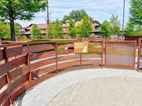 3130 SW Walnut Bend Lane SW 409, Houston TX 77042