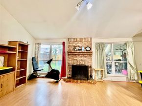 12066 Kleinmeadow Drive, Houston TX 77066