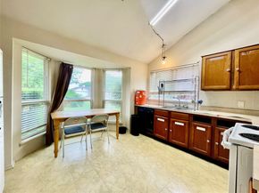 12066 Kleinmeadow Drive, Houston TX 77066