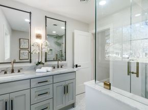 7525 Middlewood Street, Houston TX 77063