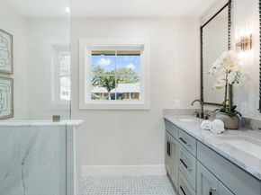 7525 Middlewood Street, Houston TX 77063