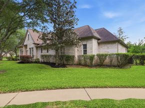 59 Champion Villa Drive, Houston TX 77069