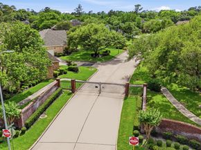 59 Champion Villa Drive, Houston TX 77069
