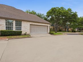 59 Champion Villa Drive, Houston TX 77069