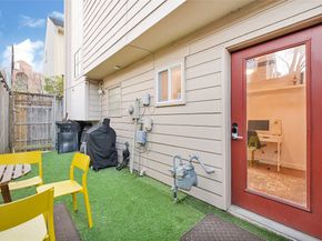939 Colorado Street 8, Houston TX 77007
