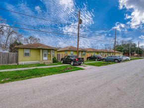 3938 King Street, Houston TX 77026