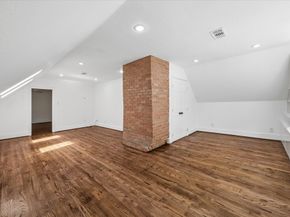 41 WILLOWEND Drive, Houston TX 77024