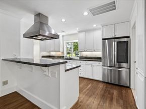 41 WILLOWEND Drive, Houston TX 77024