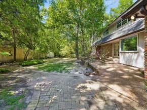 41 WILLOWEND Drive, Houston TX 77024