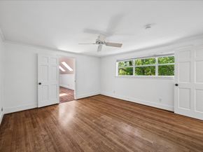 41 WILLOWEND Drive, Houston TX 77024