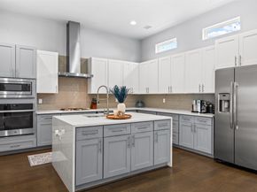 1565 W 22nd Street, Houston TX 77008