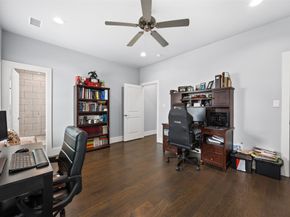 1565 W 22nd Street, Houston TX 77008