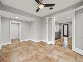 1901 W 14th 1/2 Street C, Houston TX 77008