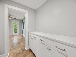 1901 W 14th 1/2 Street C, Houston TX 77008