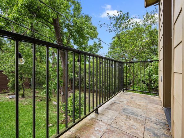 1901 W 14th 1/2 Street C, Houston TX 77008