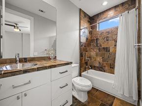 1901 W 14th 1/2 Street C, Houston TX 77008