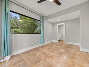 1901 W 14th 1/2 Street C, Houston TX 77008