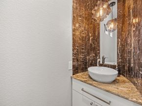 1901 W 14th 1/2 Street C, Houston TX 77008