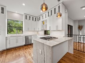 1901 W 14th 1/2 Street C, Houston TX 77008