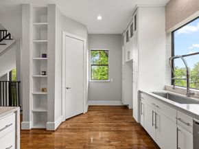 1901 W 14th 1/2 Street C, Houston TX 77008