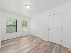 433 Calloway Street, Houston TX 77029