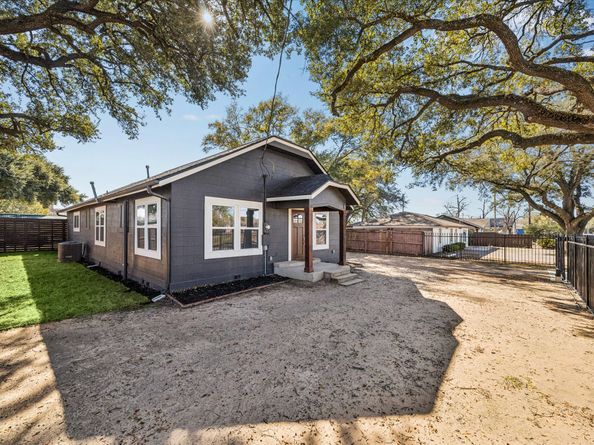 5235 E 5th Street, Katy TX 77493