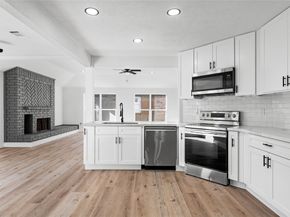 13314 N Thorntree Drive, Houston TX 77015