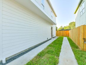 164 Wallace Street, Houston TX 77022