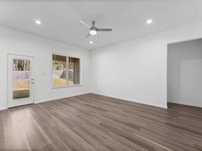 544 Newcomb Hollow Drive, Conroe TX 77304