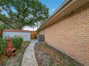 5310 Spellman Road, Houston TX 77096