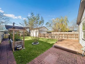 1502 Des Jardines Street, Houston TX 77023