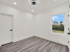 4404 Bond Street, Houston TX 77026