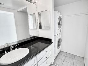 2016 Main Street 1814, Houston TX 77002