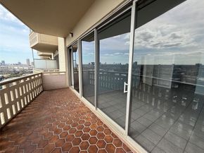 2016 Main Street 1814, Houston TX 77002