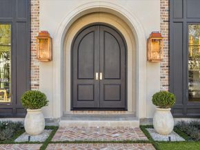 3717 Chevy Chase Drive, Houston TX 77019